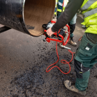 Vége a sarokcsiszolóval való kínlódásnak: Hogyan készítsünk elő egy DN700-as acélcsövet hegesztésre mindössze 18 perc alatt? Tekintse meg új esettanulmányunkat.
