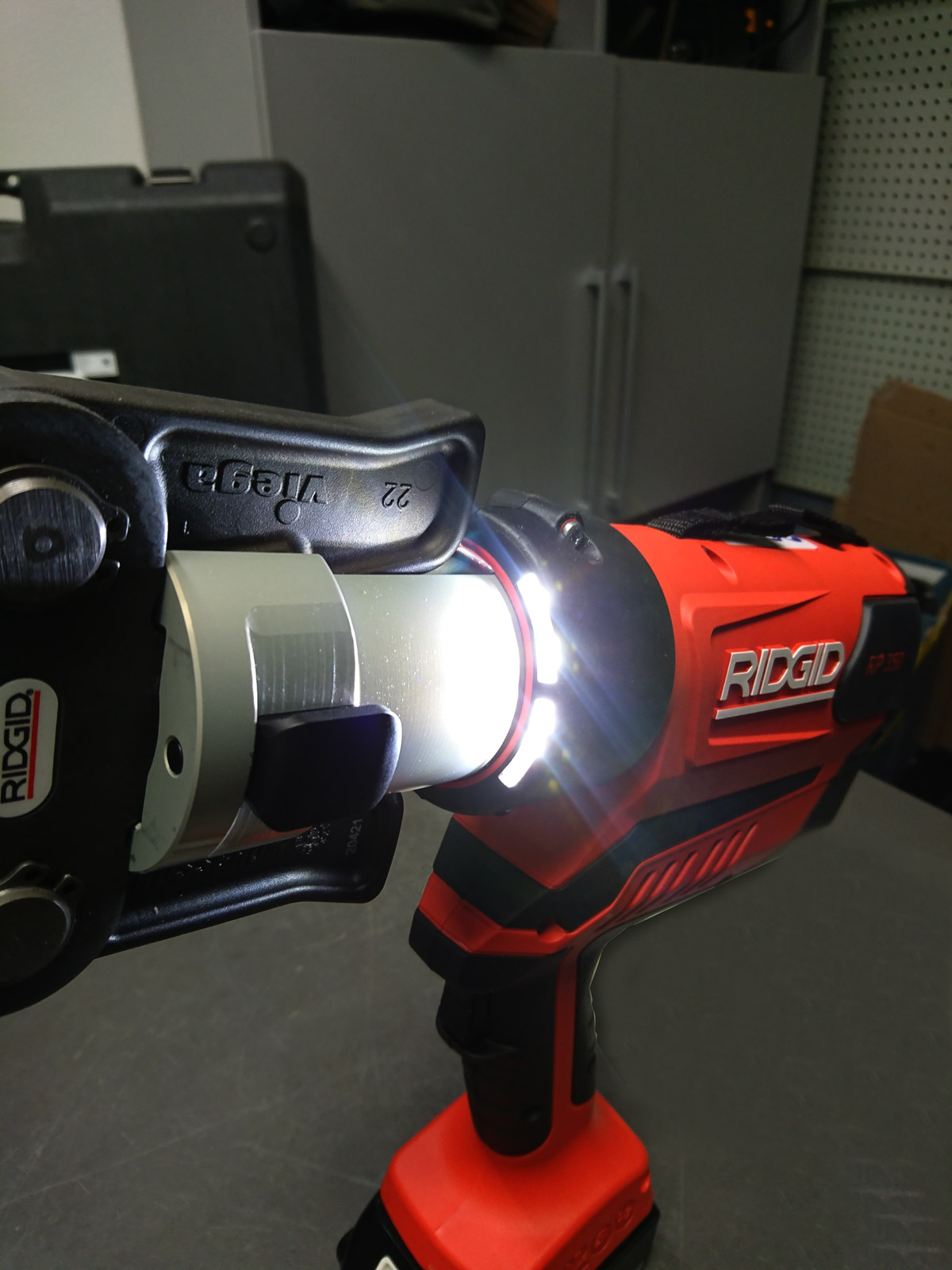 LED világítás RIDGID RP 350-C